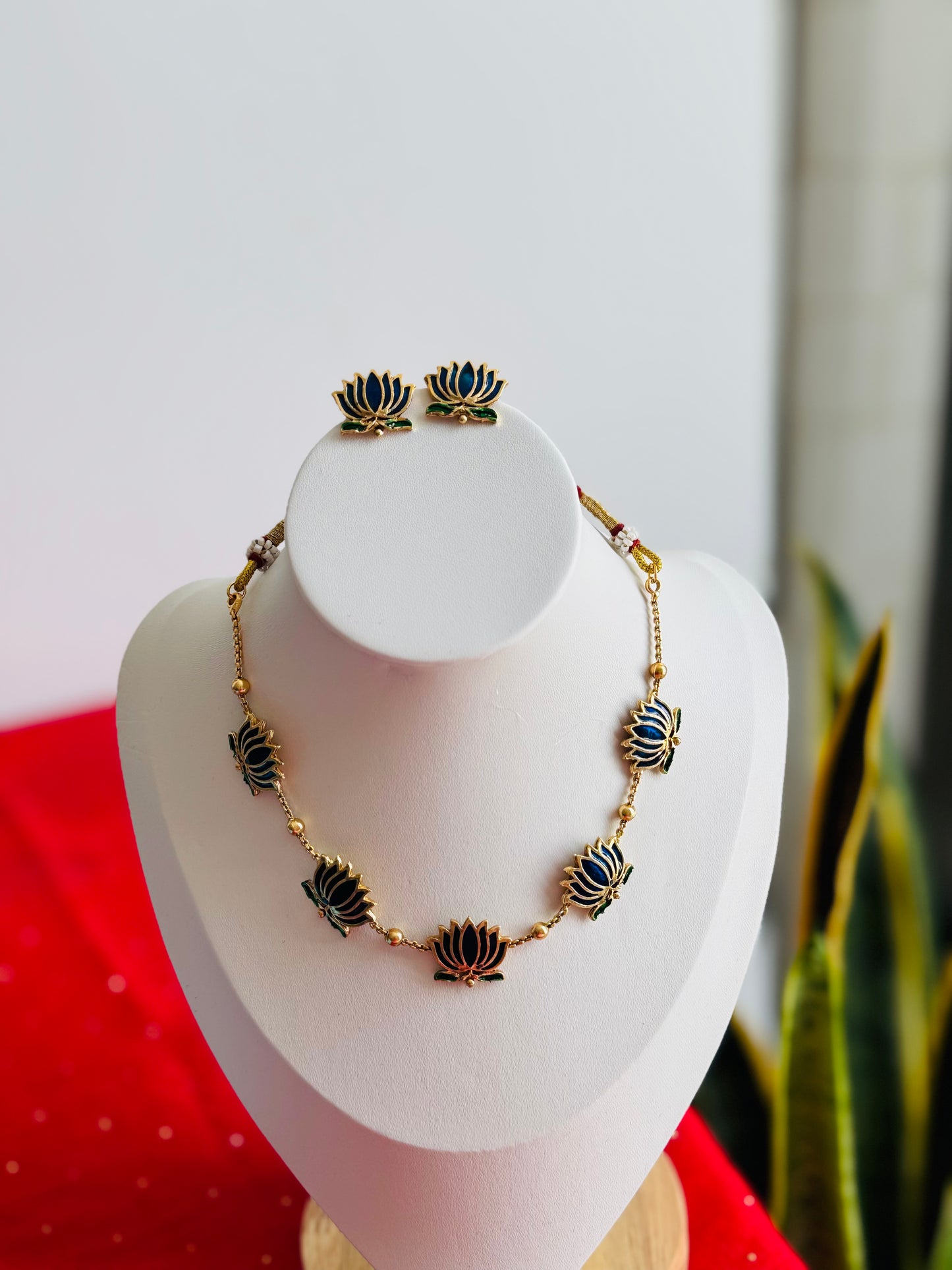 Lotus Necklace set