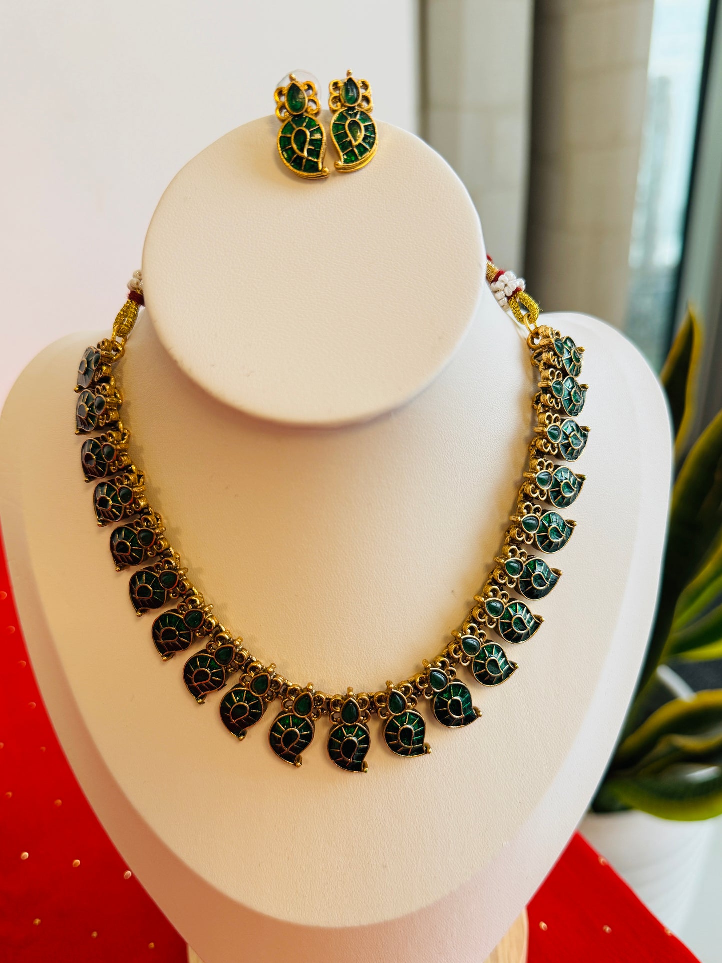 Regal mango design necklace