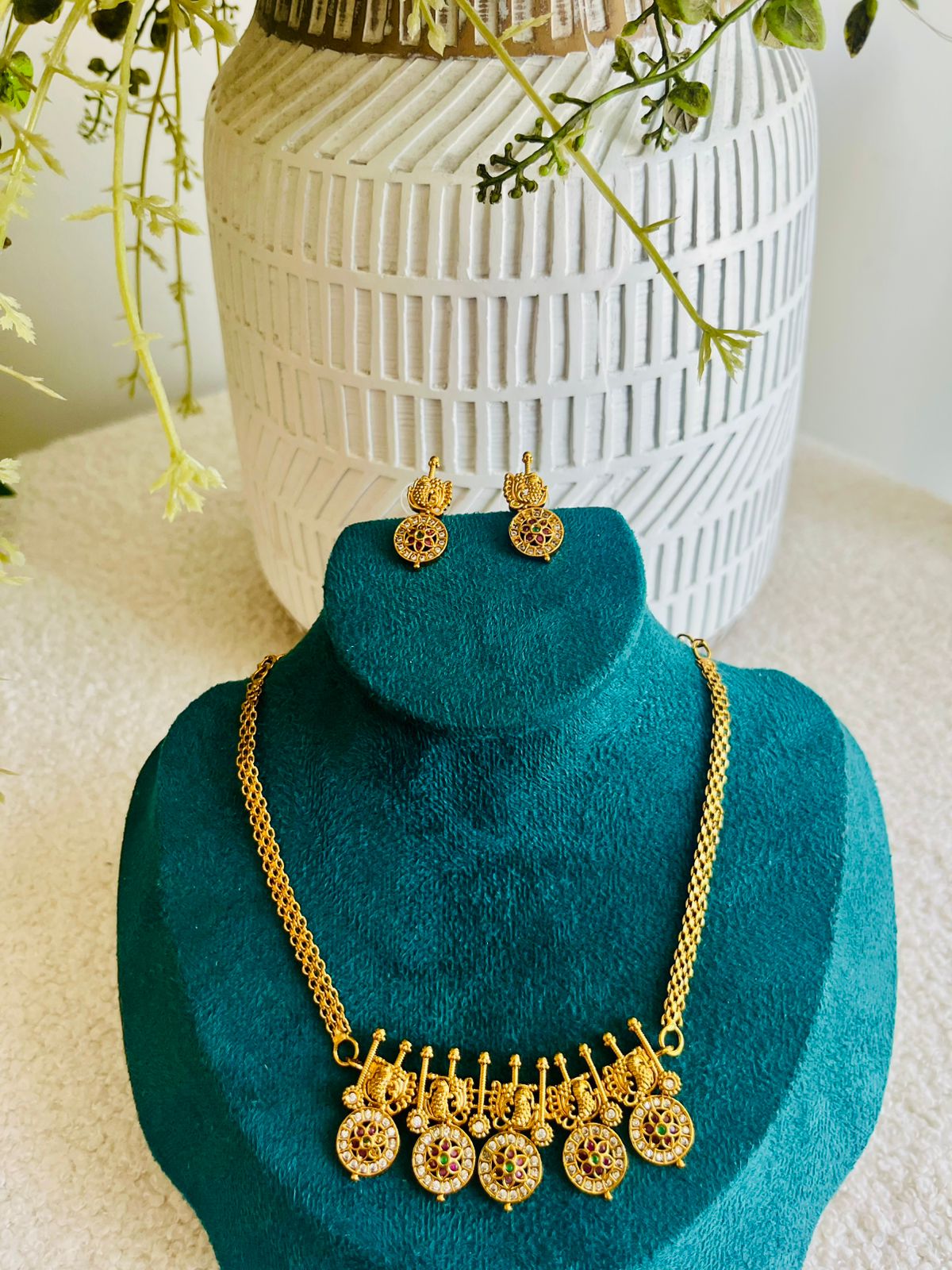 Aarini Royal Set